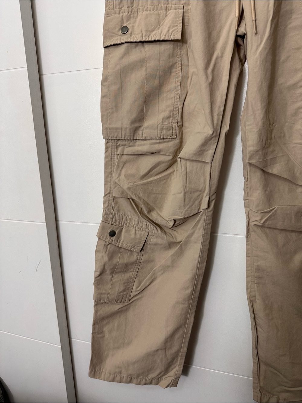 PacSun Men's Tan Baggy Cargo Pants with Flap Pockets Size M - Picture 7 of 9